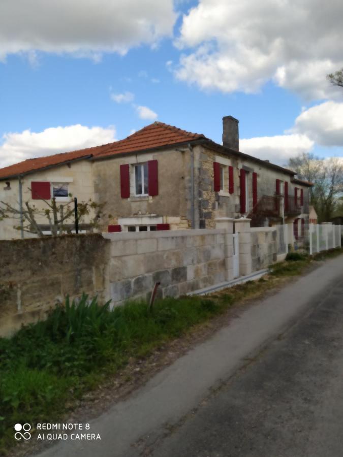 Chambre Privative Dans Ferme Renovee A 7Mn De Perigueux Champcevinel Exterior photo